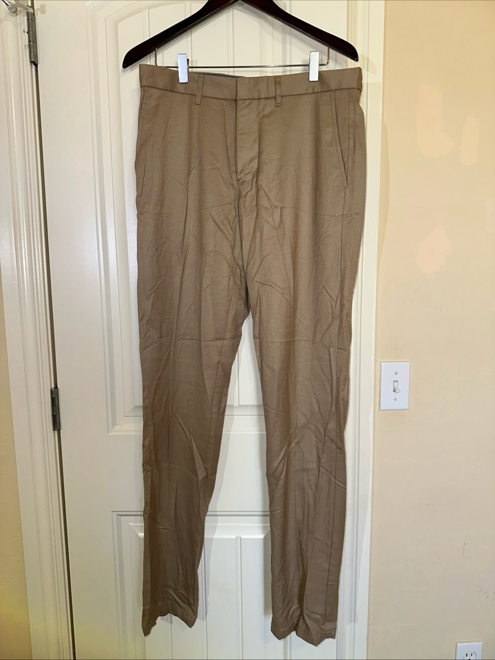 Old Navy Built-In Flex Slim Tan Dress Pants 33x36